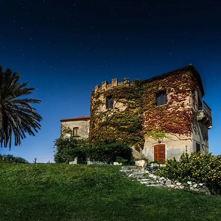 Romantic Beachfront Getaway * Santa Caterina dello Ionio